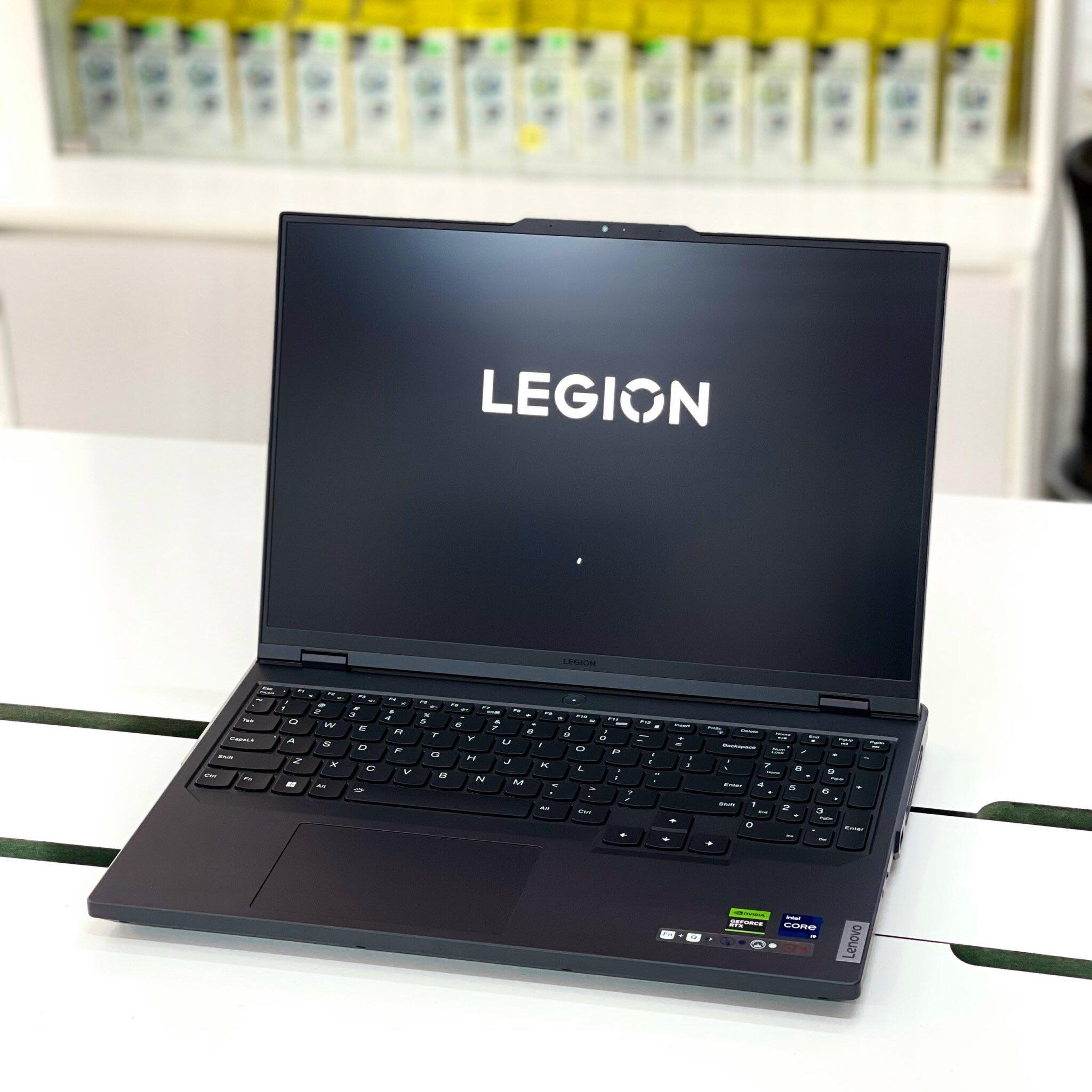 [New 100%] Laptop Lenovo Legion Y9000P IRX9 I9 - 14900HX/RAM 16GB/SSD 1TB/RTX 4060/16" WQXGA 240Hz