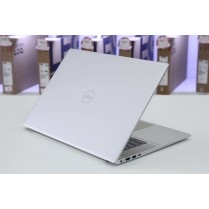 Like new Laptop Dell Inspiron 16 5620 Core I5 -1240P/ RAM 16GB/ SSD 512GB / 16" FHD/ MX570