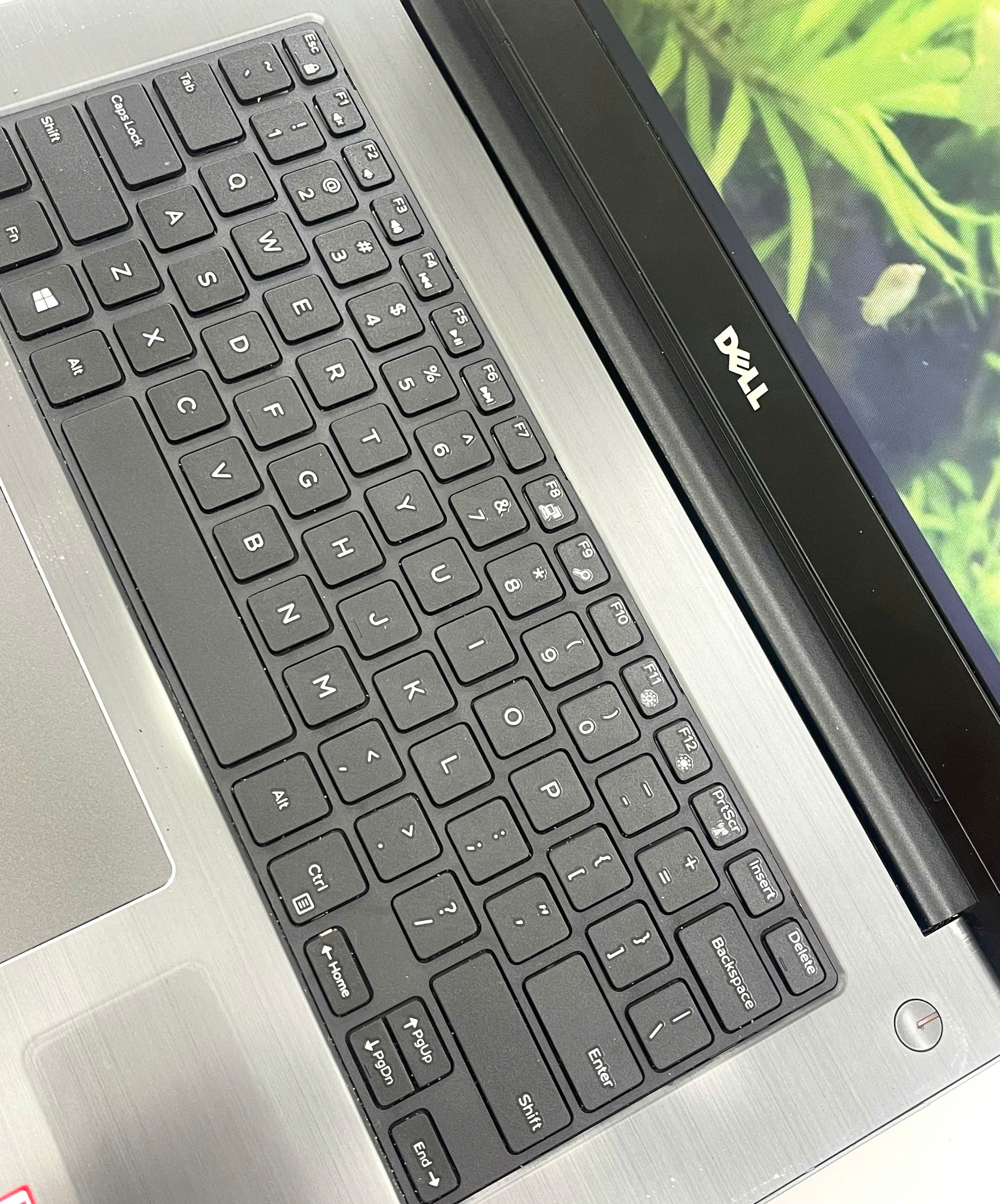Laptop Cũ Dell V5459 / I3-6100U / RAM 8GB / SSD 120GB / HD Laptop Cũ Dell V5459 / I3-6100U / RAM 8GB / SSD 120GB / HD -1639