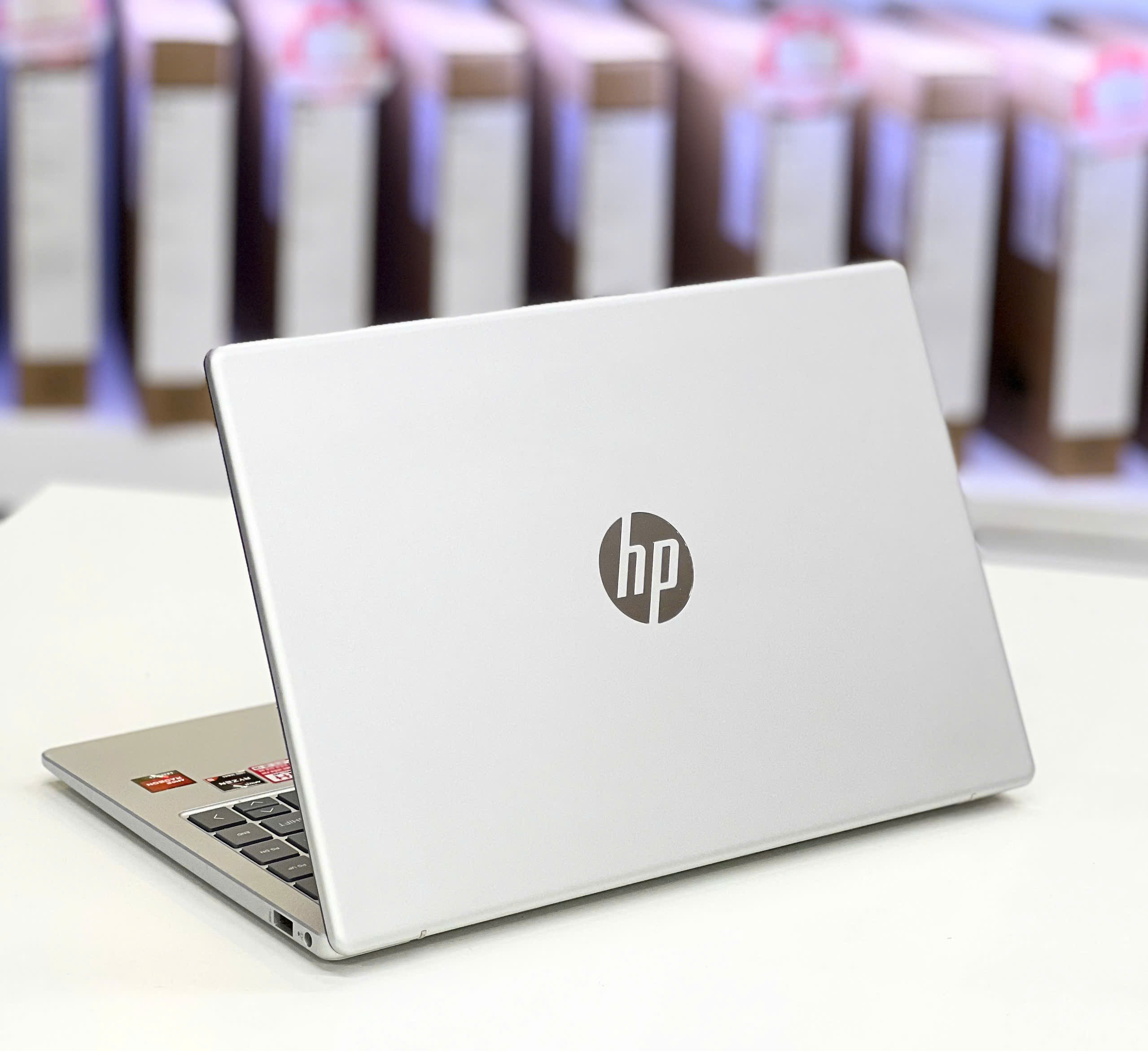 [Like New] HP 14-em0 / Ryzen 5-7530U/ RAM 16GB/ SSD 512GB/ 14"FHD