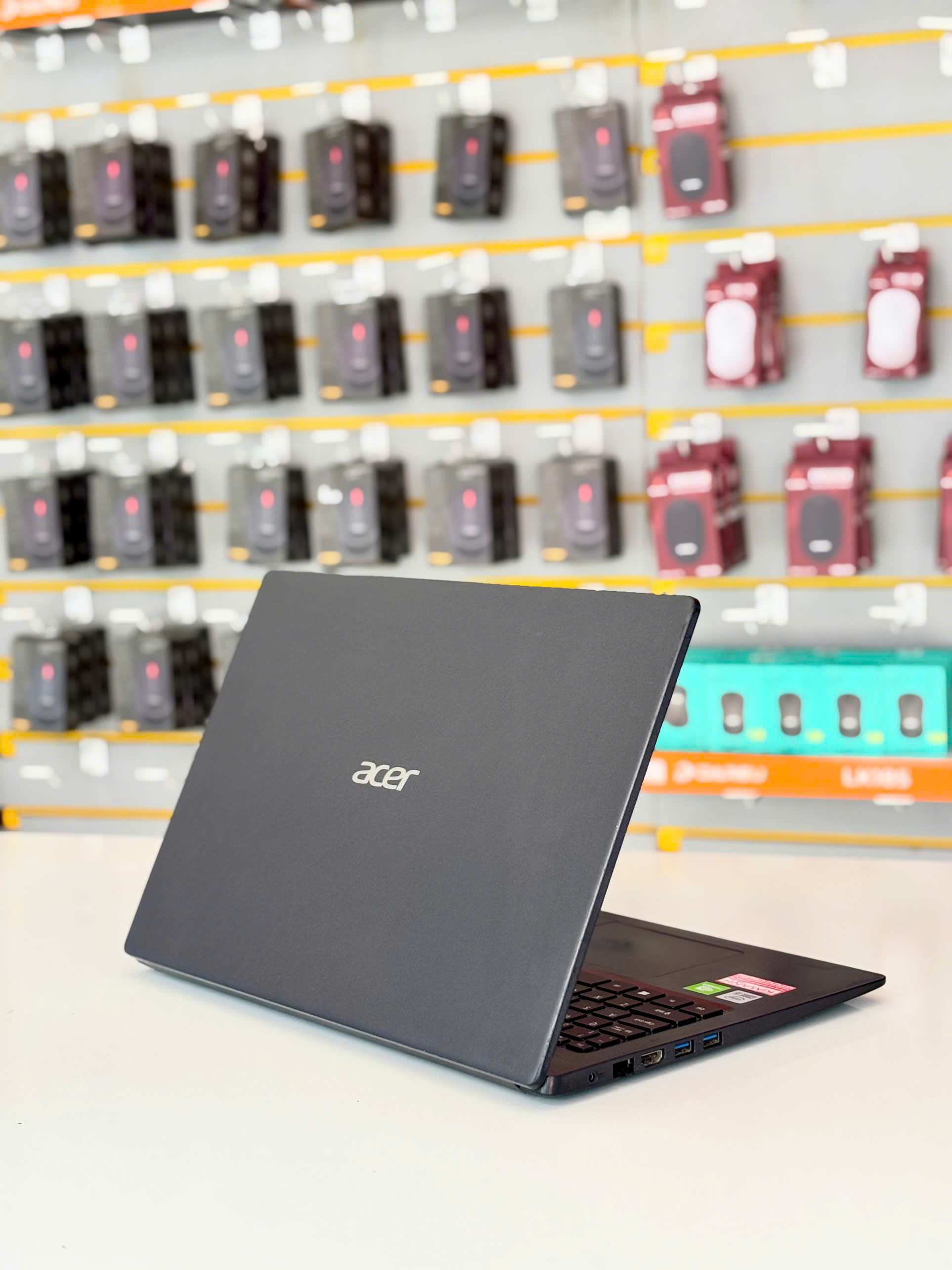 Acer A315 - 57G i5-1035G1 / RAM 8GB/ SSD 512GB / MX330 15.6 inch FHD Acer A315 - 57G i5-1035G1 / RAM 8GB/ SSD 512GB / MX330 15.6 inch FHD -1883