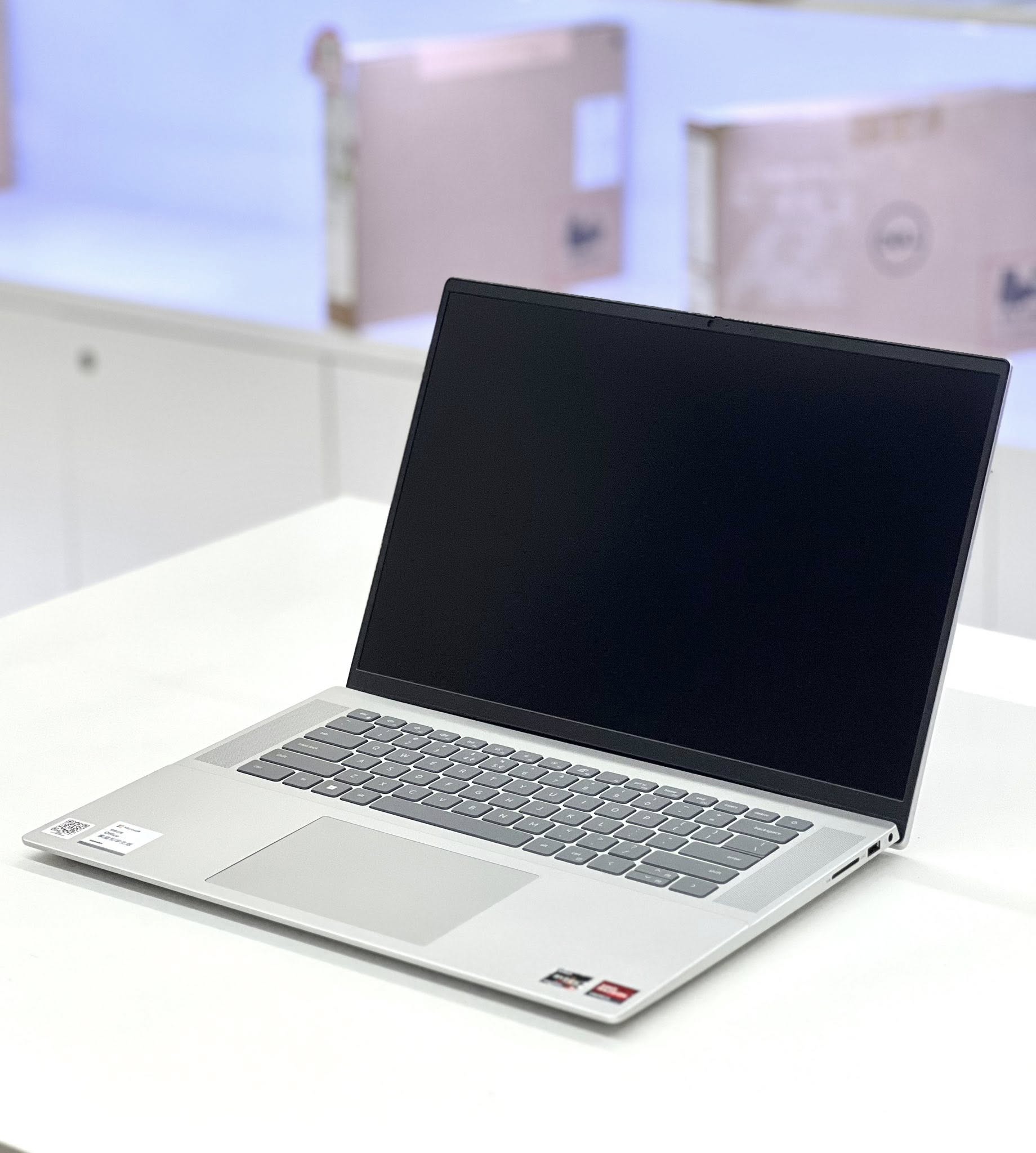 [NEW 100%] Laptop Dell Inspiron 5625 Ryzen 5-5625U RAM 8GB SSD 512GB 16.0" FHD+ 250Nits Bạc 