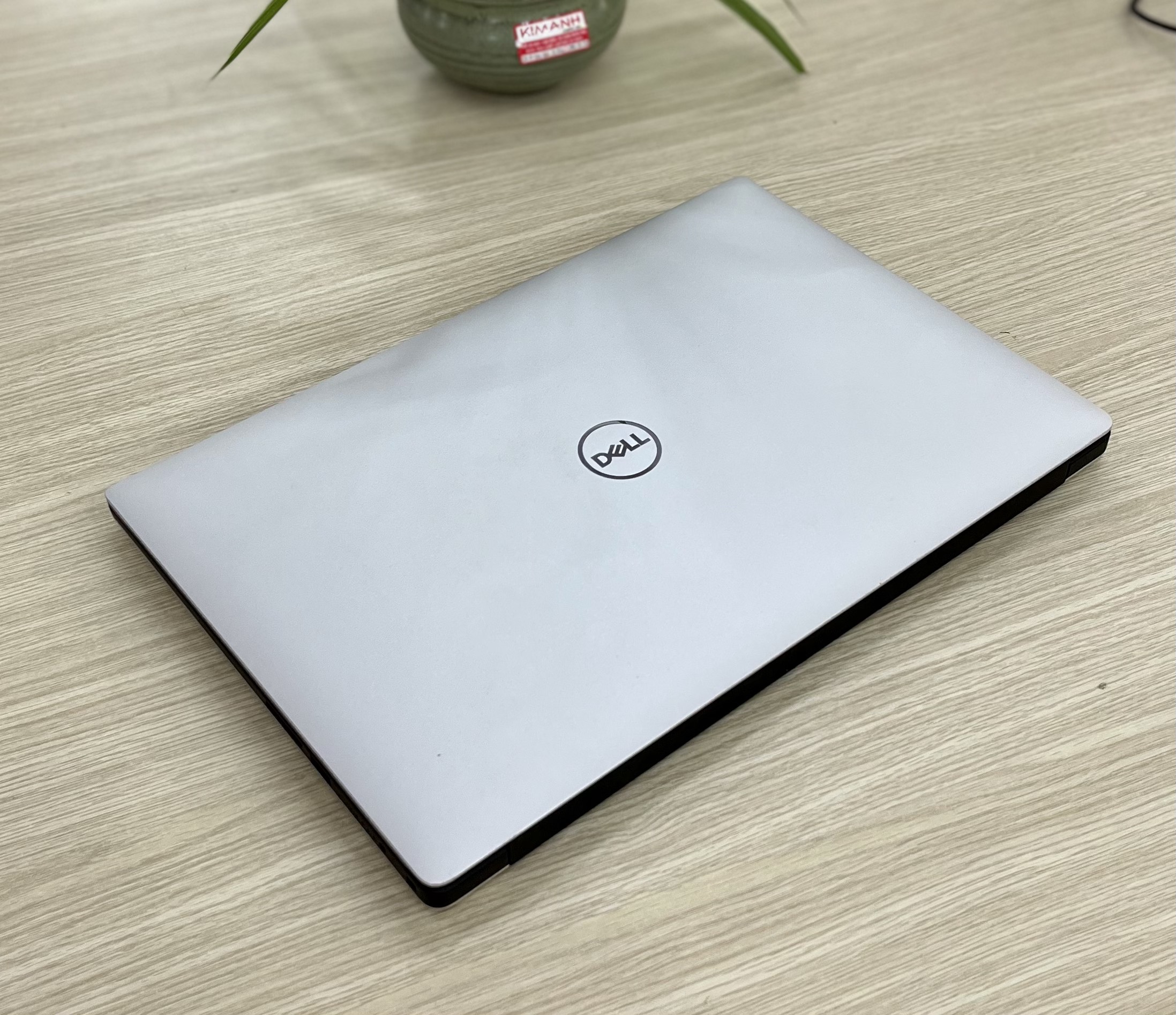 DELL XPS 15 9570 I7 8750H RAM 16GB SSD 512GB VGA GTX1050TI 4K